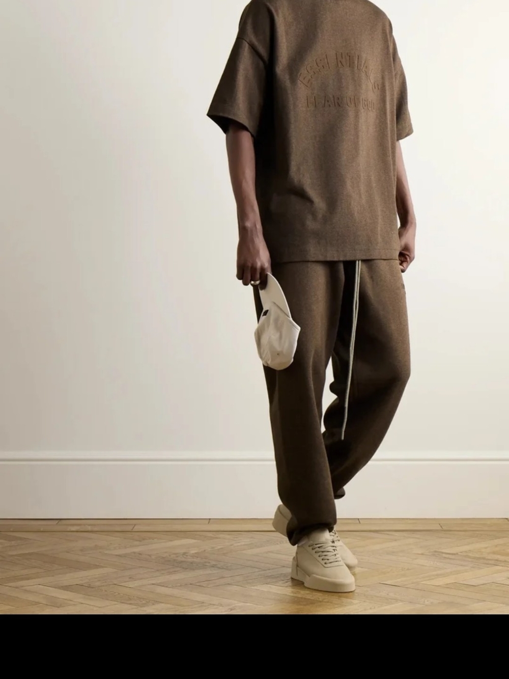 NWT Fear of God Essentials Brown T-Shirt Small Retail for $180